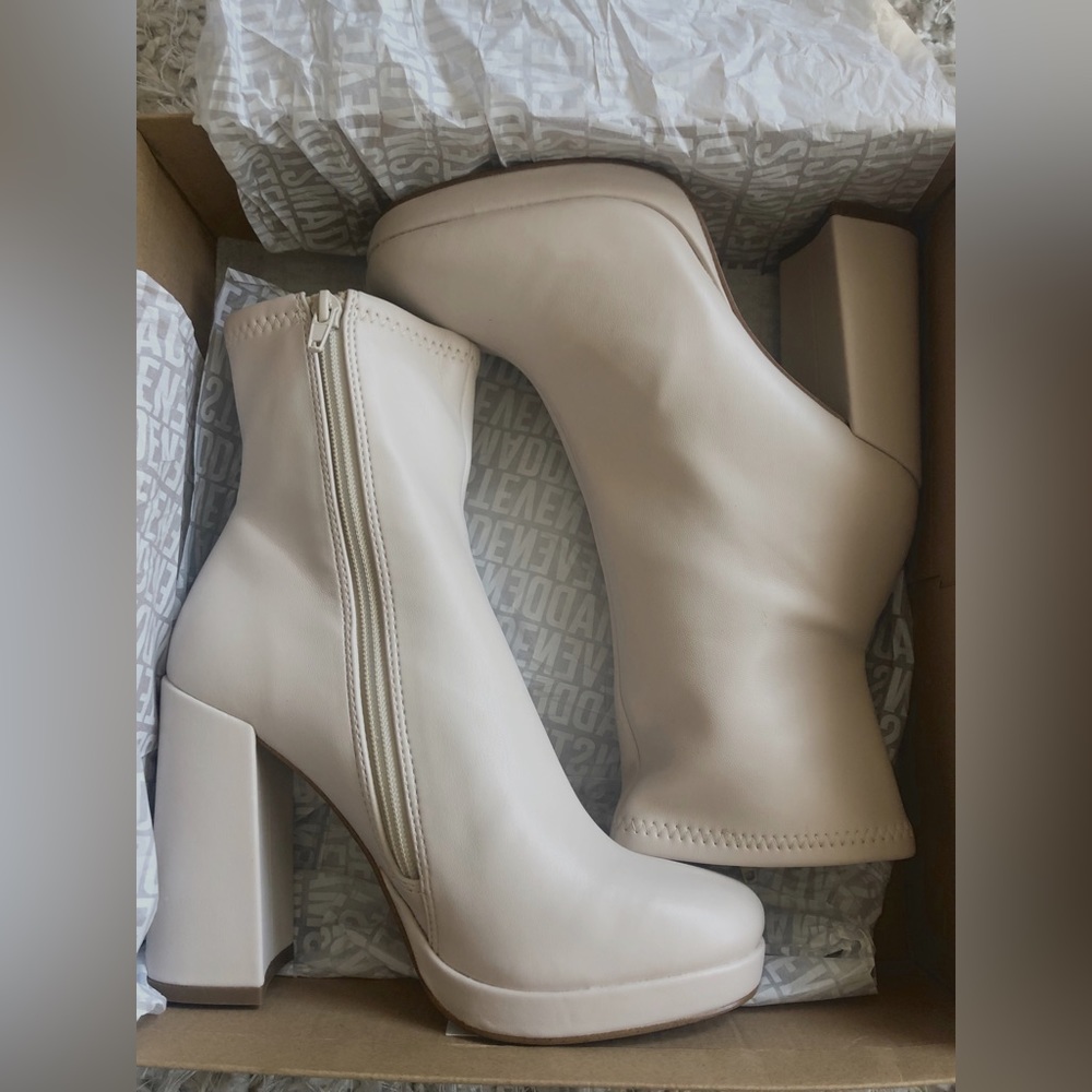NIB Steve Madden Boots